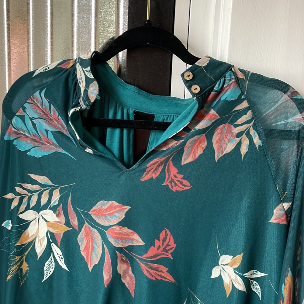 Top - Picture 6 of 6